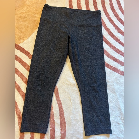 Lululemon cropped leggings - Picture 1 of 4